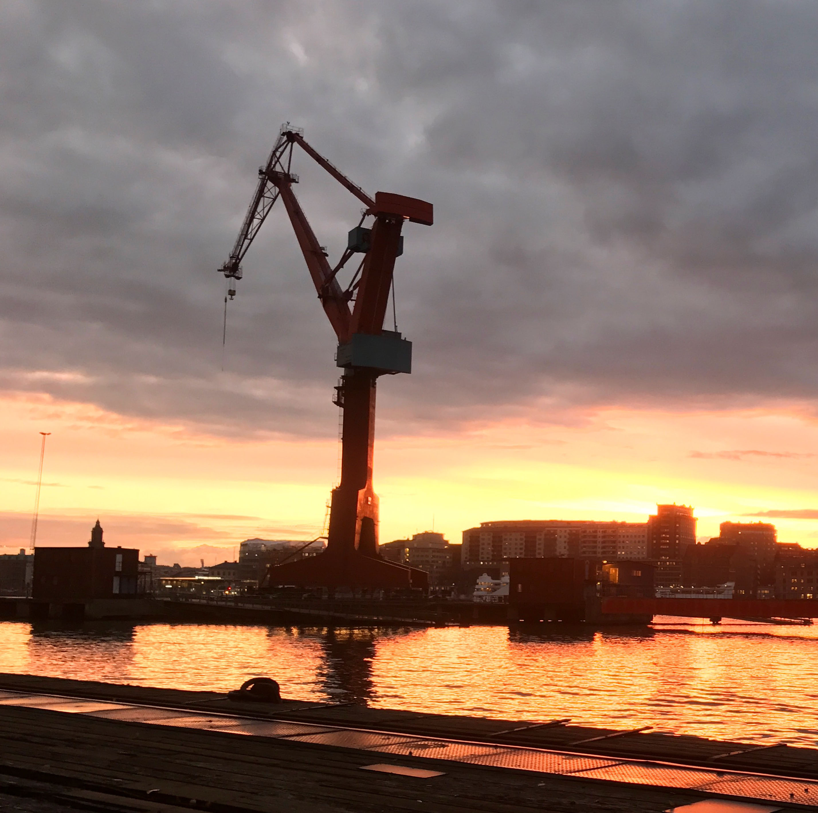 Vår utsikt över 
                  Göteborgs hamn
